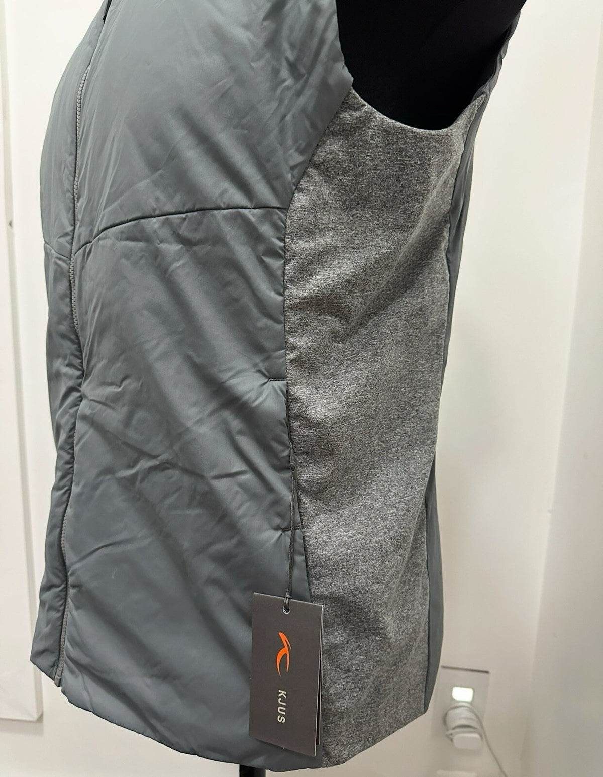 KJUS Golf Gray Radiation Vest II Lightweight DWR Fabric Men Size XL (54) ☑️ $279