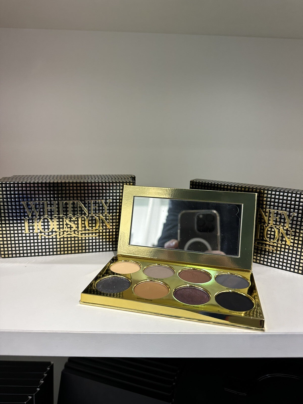 MAC WHITNEY HOUSTON ~ Whitney’s Nippy Eye-Conic Palette - ⭐️ NEW ⭐️