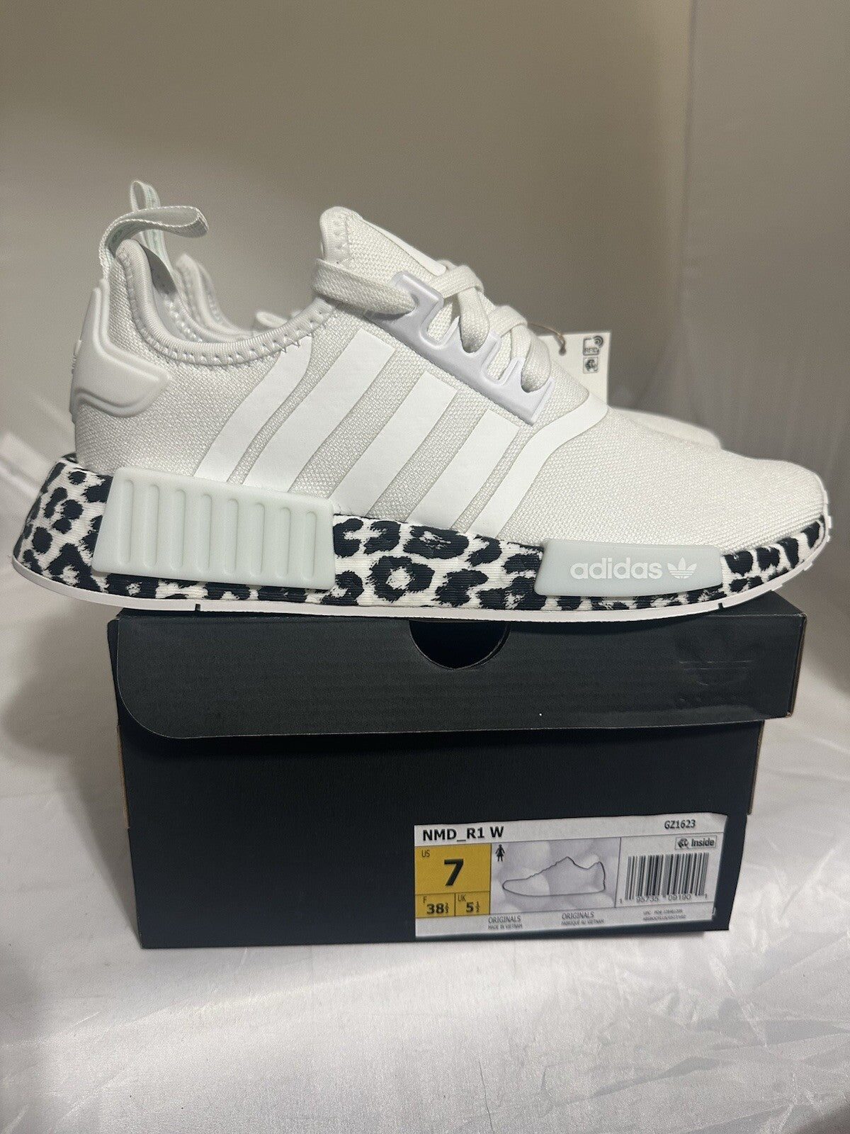 Adidas NMD R1 Boost White Mint Black Leopard Shoes GZ1623 Women’s Size 7 NIB 🐄