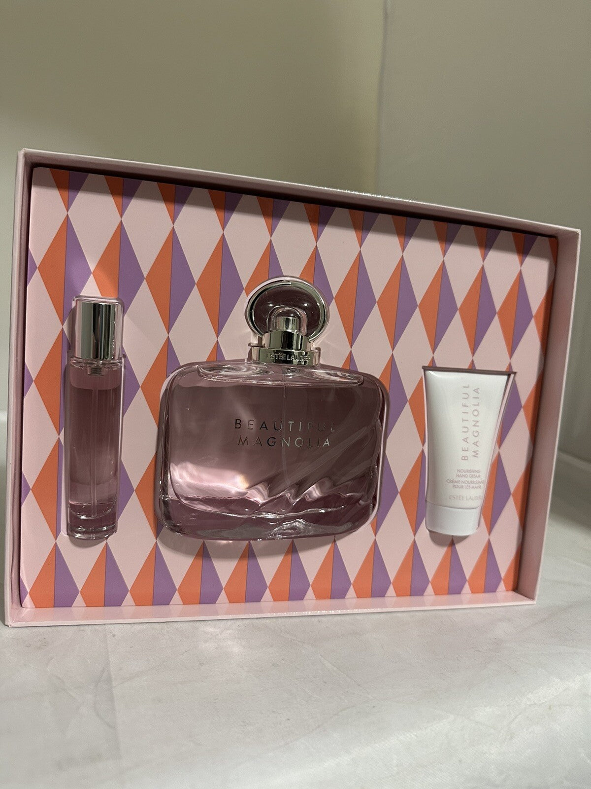 Estee Lauder BEAUTIFUL MAGNOLIA Romantic Dreams GIFT SET-Brand New, authentic