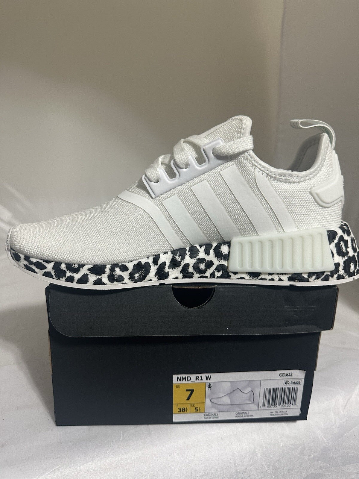 Adidas NMD R1 Boost White Mint Black Leopard Shoes GZ1623 Women’s Size 7 NIB 🐄