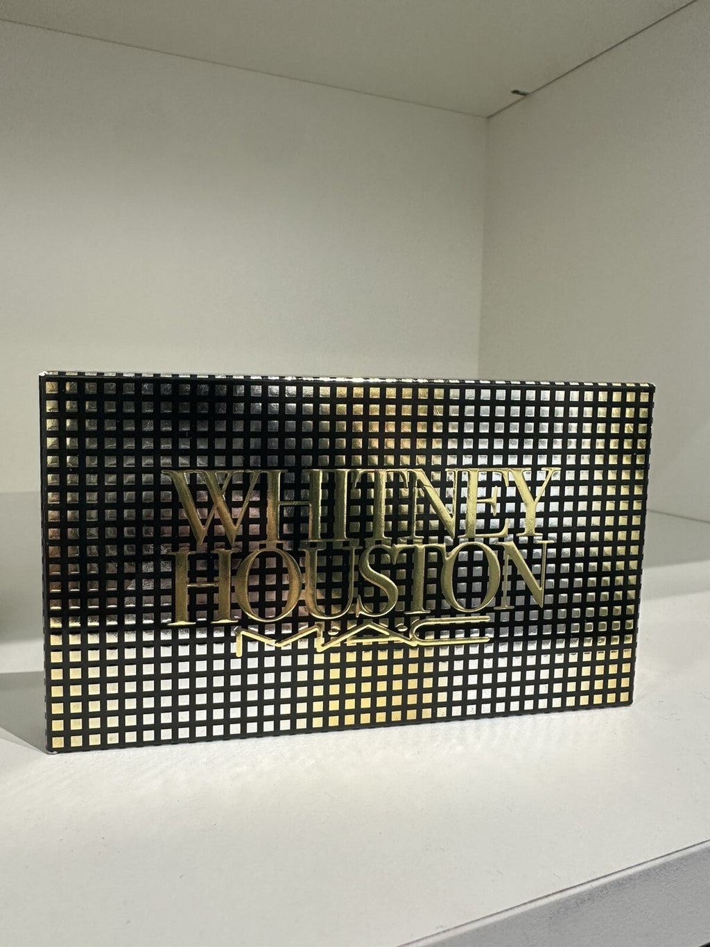 MAC WHITNEY HOUSTON ~ Whitney’s Nippy Eye-Conic Palette - ⭐️ NEW ⭐️