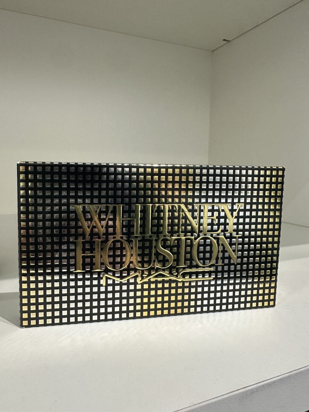 MAC WHITNEY HOUSTON ~ Whitney’s Nippy Eye-Conic Palette - ⭐️ NEW ⭐️